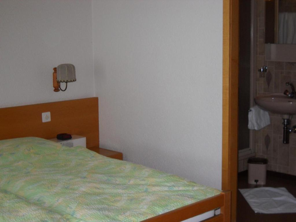 Hotel Restaurant Moleson Flamatt Room photo